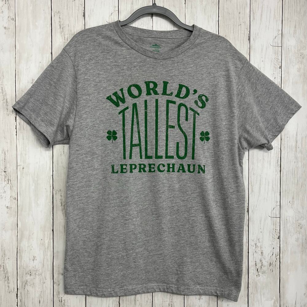 Celebrate Gray Short Sleeve Crew Neck St Patricks Day Holiday Graphic T-Shirt